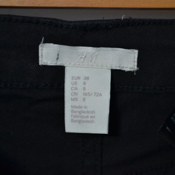 H&M Shorts - Picture 3 of 4